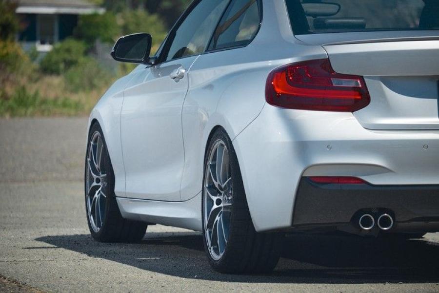  BMW 228i M Sport Coupe by H&R 2014 года  (фото 10 из 12)